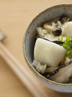 しっとり!里芋ときのこの炊き込みご飯-レシピのメイン写真