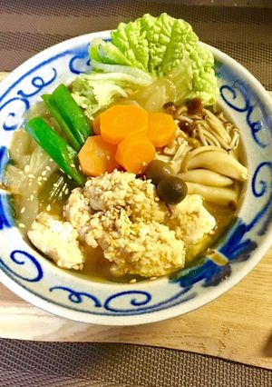 簡単ふわふわヘルシーとりつくね簡単辛い鍋-レシピのメイン写真