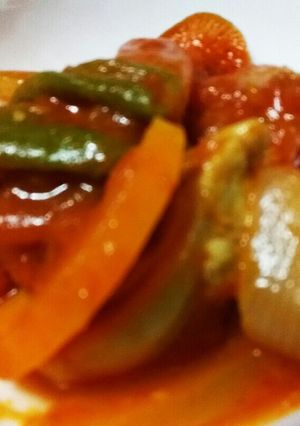 簡単！鶏もも肉のホールトマト煮込み-レシピのメイン写真