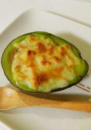 アボカドのごま味噌マヨチーズ焼き-レシピのメイン写真
