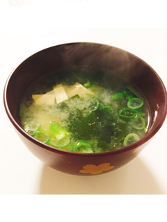 ホッとするね♬ ワカメと高野豆腐の味噌汁-レシピのメイン写真