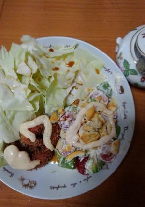 海老フライとキャベツ大アボトマサラダ-レシピのメイン写真
