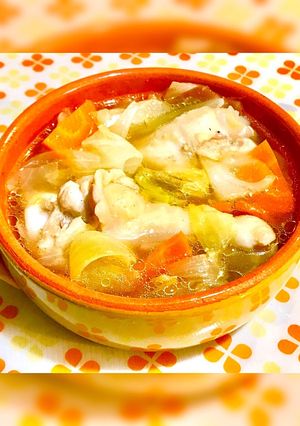 簡単☆鶏手羽元と野菜の食べるスープ-レシピのメイン写真