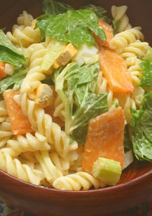 旬に食べたい!柿とセロリのマカロニサラダ-レシピのメイン写真
