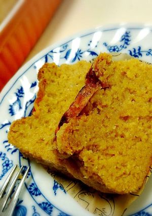 材料3つ【柿+ＨＭ+牛乳】パウンドケーキ-レシピのメイン写真