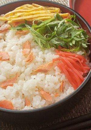 新年明けたら！富山婆ちゃんの鮭ちらし寿司-レシピのメイン写真