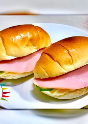 簡単朝食☆ロールパンでハムチーズサンド-レシピのメイン写真