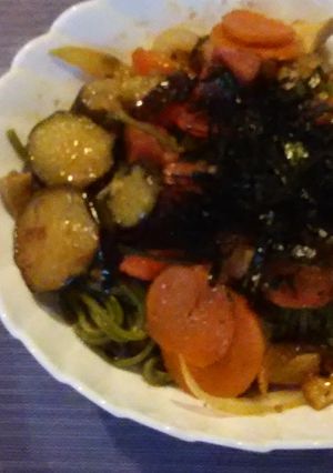 茄子とベーコンのパスタ風茶ソバ-レシピのメイン写真