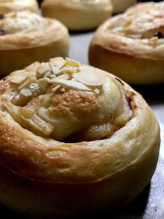 りんごの甘煮でアップルパン-レシピのメイン写真