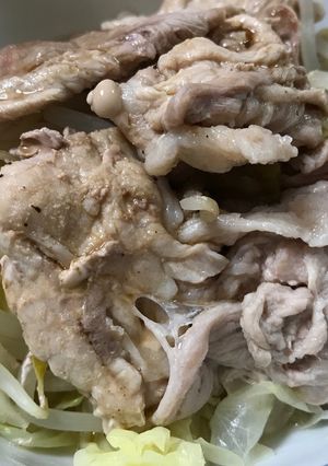 簡単 土鍋で豚肉とキャベツとモヤシ蒸し-レシピのメイン写真