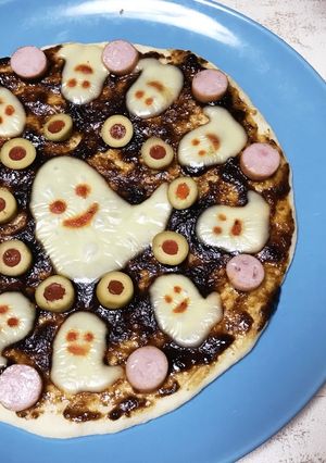 ハロウィン☆フライパンでおばけの黒いピザ-レシピのメイン写真