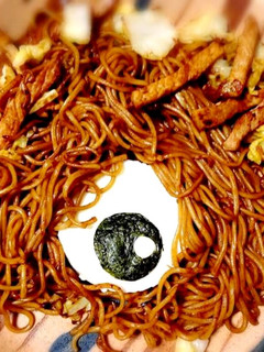ハロウィンランチにも。焼きそばモンスター-レシピのメイン写真
