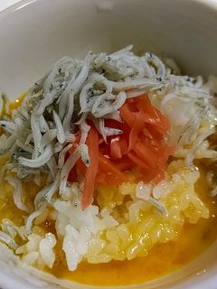 卵かけご飯☝しらすと紅生姜で簡単究極ご飯-レシピのメイン写真