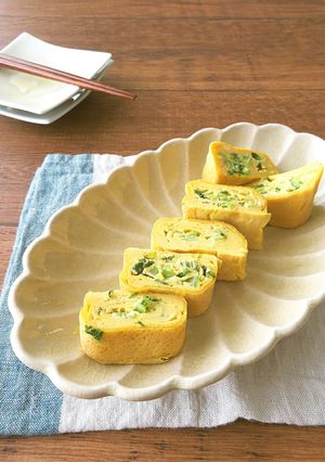 お弁当の彩りに♪かぶの葉入り出汁巻き卵-レシピのメイン写真