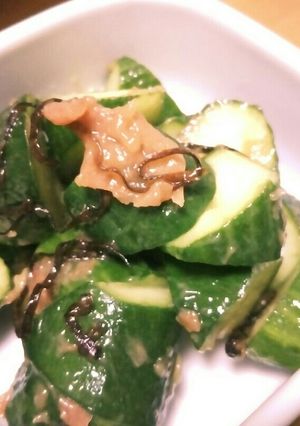 胡麻油が決め手‼梅きゅう-レシピのメイン写真