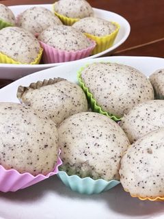 HMで黒ごまきな粉蒸しパン-レシピのメイン写真