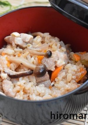 鶏肉ときのこたっぷり炊き込みご飯-レシピのメイン写真