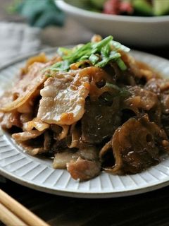 シャキシャキれんこんと豚ばら肉生姜焼き-レシピのメイン写真