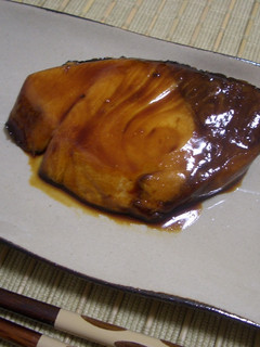 材料3つで簡単♪ぶりの照り煮-レシピのメイン写真