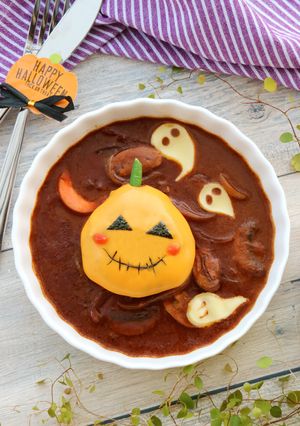 ハロウィンデコの煮込みハンバーグ-レシピのメイン写真