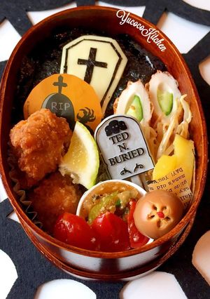 ハロウィンR.I.P 唐揚げ海苔弁当-レシピのメイン写真