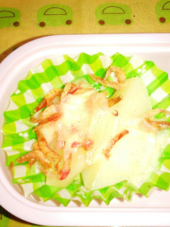 お弁当にじゃがいもと桜えびのチーズのせ~-レシピのメイン写真