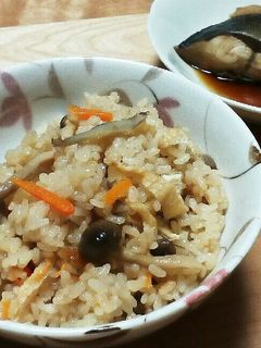 米油でうまみUP!炊き込みご飯-レシピのメイン写真