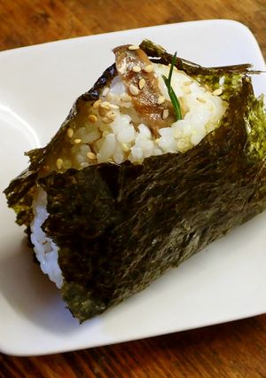 アンチョビとゴマのおにぎり-レシピのメイン写真