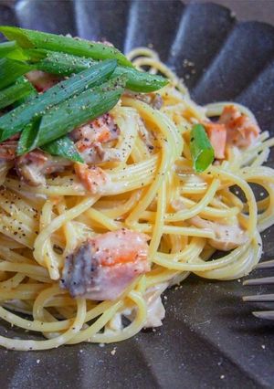 きのこと秋鮭の味噌クリームパスタ-レシピのメイン写真