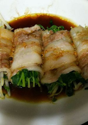 レンジで簡単！豆苗ともやしの豚バラ巻き-レシピのメイン写真