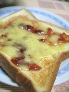 キ・モ・チ♡ チーズケーキ味のトースト-レシピのメイン写真