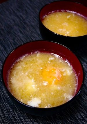 簡単！半熟☆落とし卵のお味噌汁-レシピのメイン写真