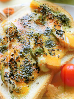 南瓜×チェダー Hotな胡麻マヨトースト-レシピのメイン写真
