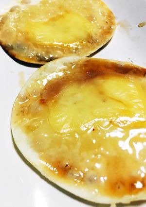余った餃子の皮でチーズメープルピザ-レシピのメイン写真