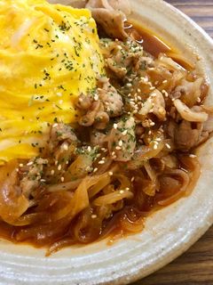 オムライス風♪豚コマで生姜焼き他人丼-レシピのメイン写真