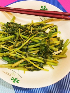 中華の定番、台湾の家庭料理〜空芯菜炒め♪-レシピのメイン写真