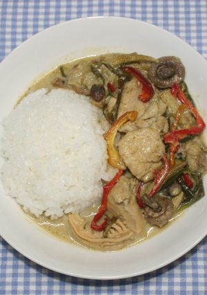 本格的タイ料理☆乾燥食材でグリーンカレー-レシピのメイン写真