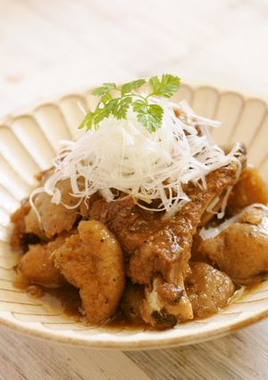 生芋蒟蒻とスペアリブの煮物-レシピのメイン写真