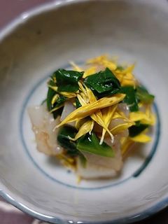 つるむらさきと烏賊、菊花の和え物-レシピのメイン写真