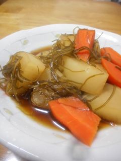 大根、にんじんと刻み昆布の煮物-レシピのメイン写真