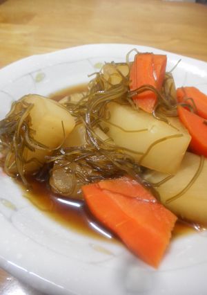 大根、にんじんと刻み昆布の煮物-レシピのメイン写真