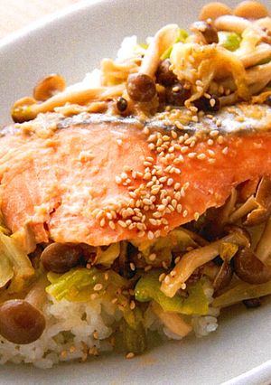 きのことサケのちゃんちゃん焼き丼-レシピのメイン写真