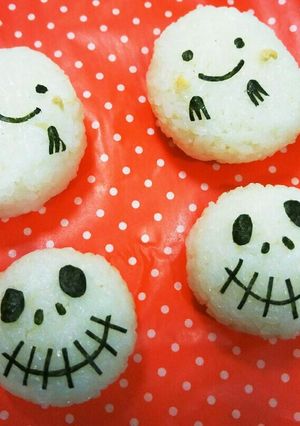 ハロウィン☆おばけとドクロおにぎり-レシピのメイン写真