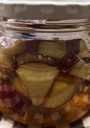 酸っぱいりんごで蜂蜜漬け-レシピのメイン写真