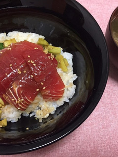 【超簡単】アボカドマグロ丼-レシピのメイン写真