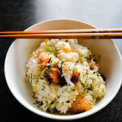 รูปของ 鮭と野沢菜ちりめんの混ぜご飯