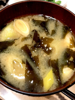 白ネギとわかめの味噌汁-レシピのメイン写真