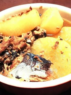 大根とサバの味噌煮缶の煮物-レシピのメイン写真