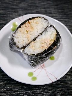 おにぎらず!おにぎりコロコロ☆ツナマヨ-レシピのメイン写真