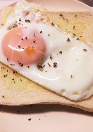簡単！目玉焼きトースト-レシピのメイン写真